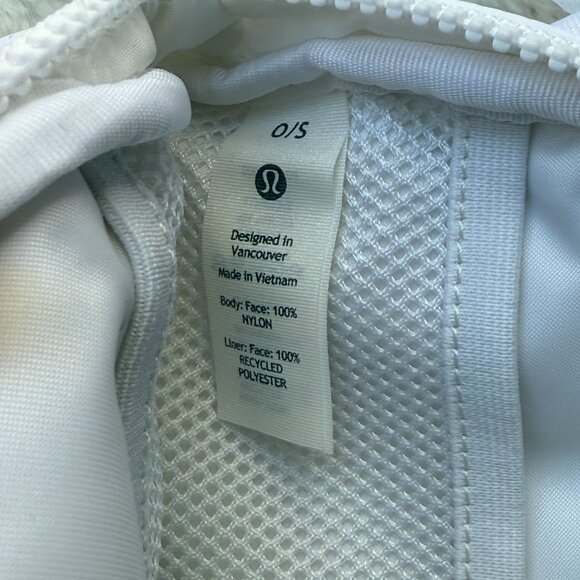 Lululemon Everywhere Belt Bag — White Wunder Puff (1L) - Picture 6 of 6